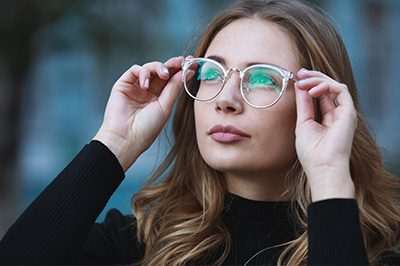 Vision World Bay Shore | Comprehensive Eye Exams, Glaucoma Management and Macular Degeneration